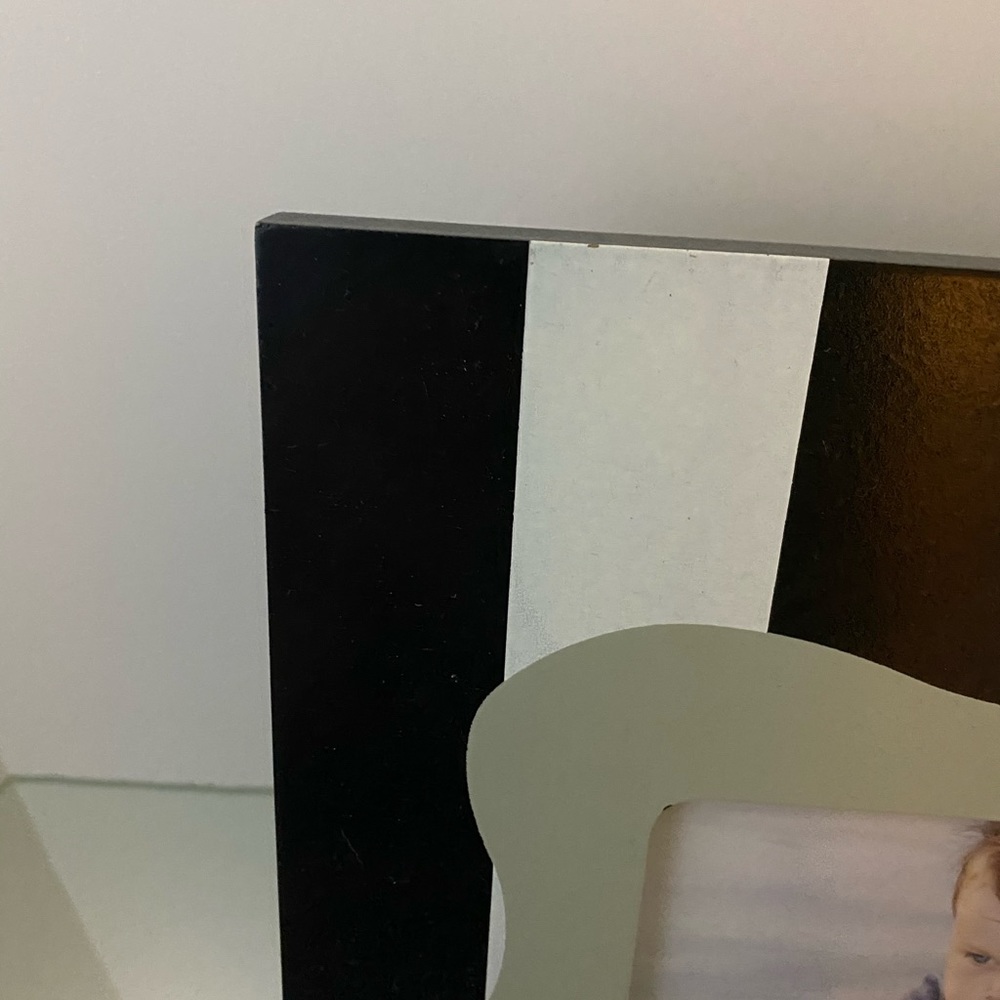 Black & White Striped 4X6 Picture Frame - Picture 4 of 5